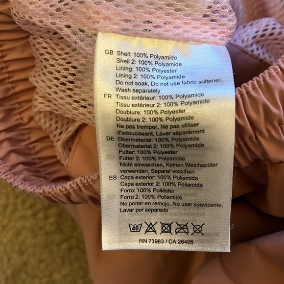 Helly Hansen waterproof pants size 2T - Picture 8 of 8